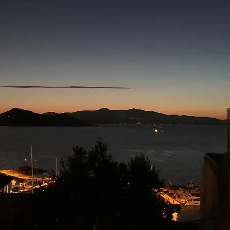 Petrino Naxos Naxos City