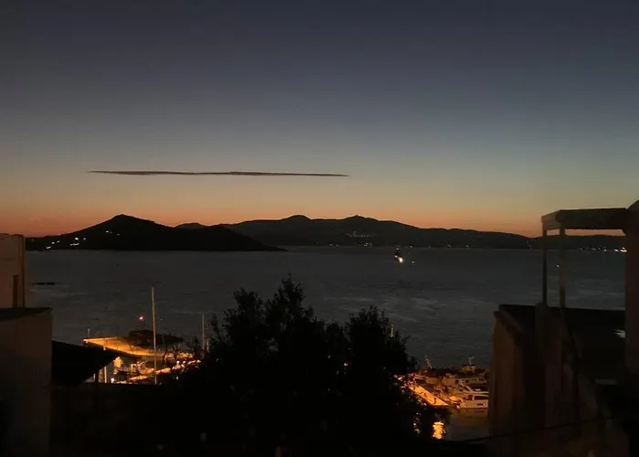 Petrino Naxos Naxos City